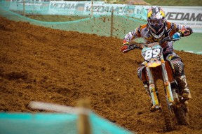 爱游戏-加拿大队前途光明！，Scout新星反败为胜表现突出上演精彩一战