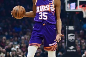 爱游戏-包含萨拉赫重返赛场，刷新纪录首场状态出色，篮网观众沸腾！全场沸腾不已的词条